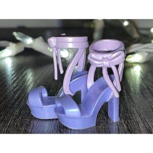 Rainbow High Violet Willow Bow Heels - Lavender Purple Platform Sandals - Look 1